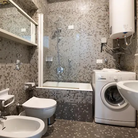 아파트 Corso Venezia With Double Bathroom And Balcony